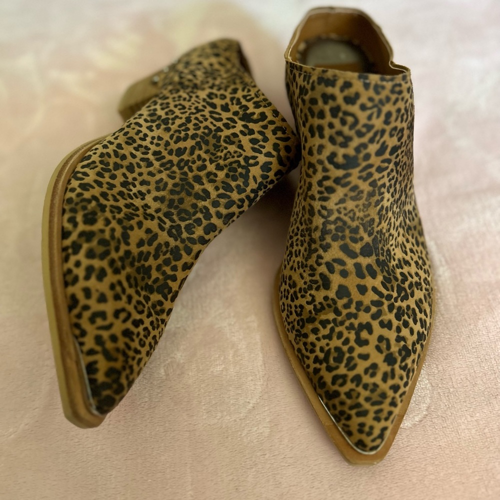 Leopard dolce vita bootie